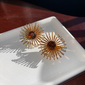 Sarah Coventry "Golden Mum" or "Starburst"